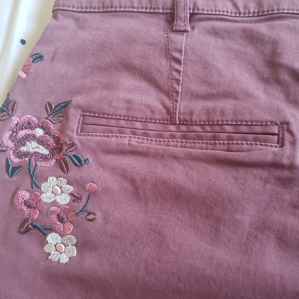 Express Embroidered Mid Rise Floral Twill … - Picture 9 of 10
